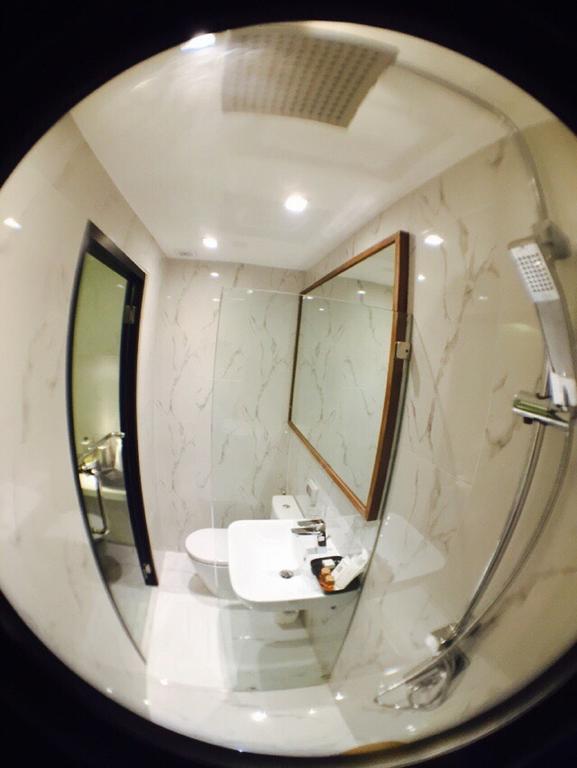 S Box Sukhumvit Бангкок