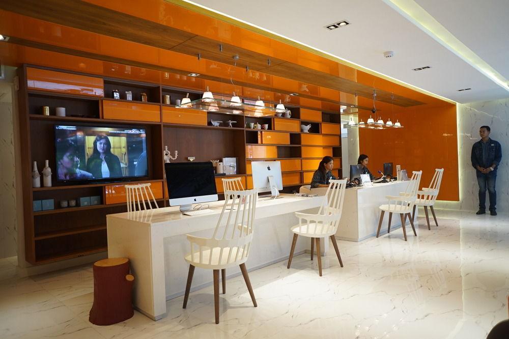 S Box Sukhumvit 3* Бангкок