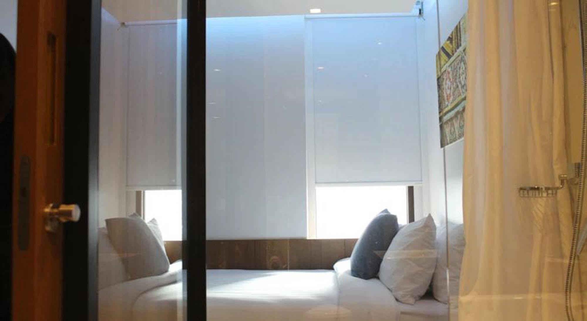 Отель S Box Sukhumvit 3*
