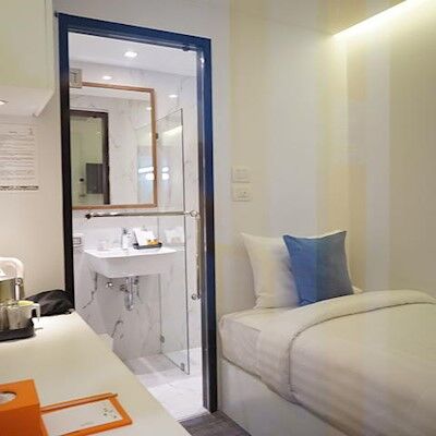 S Box Sukhumvit Отель